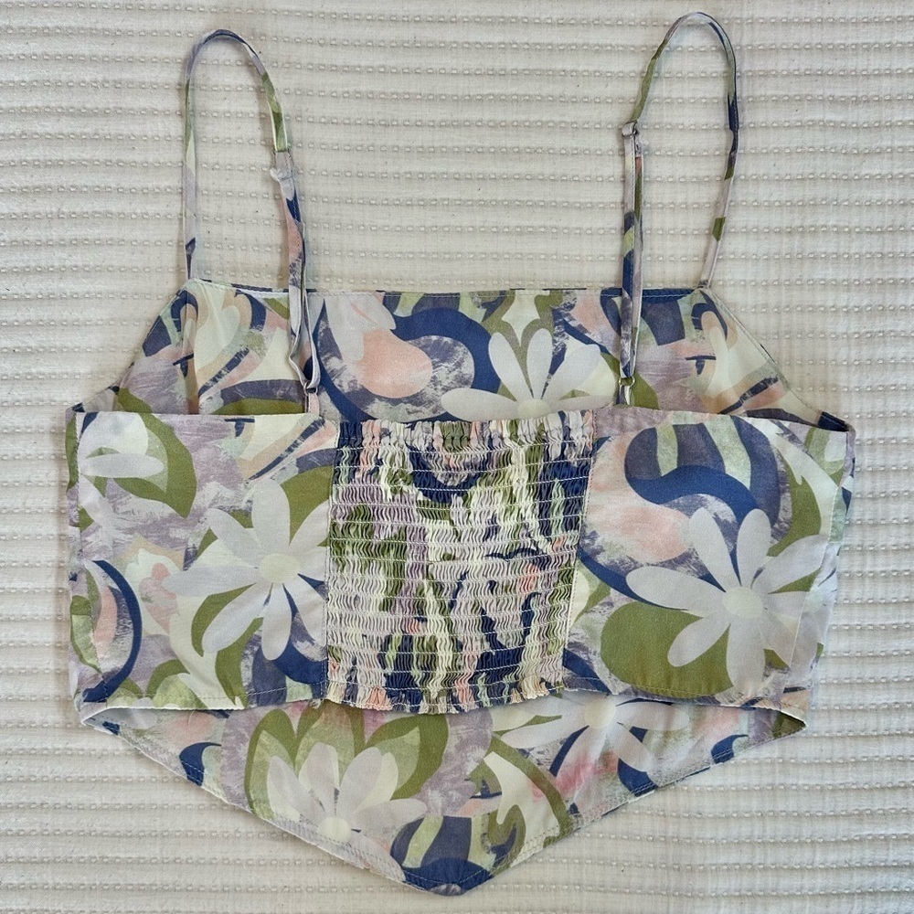 LULU AND ROSE Inez Scarf Crop Top - Picture 5 of 10